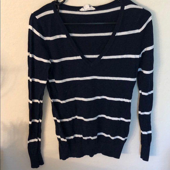 Sweater - Picture 1 of 2